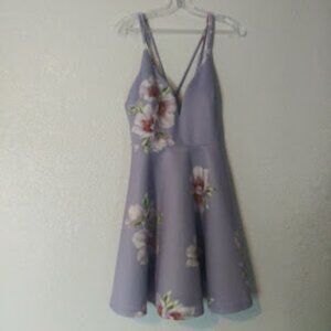 Lovesome women's XL pale lavender floral dress